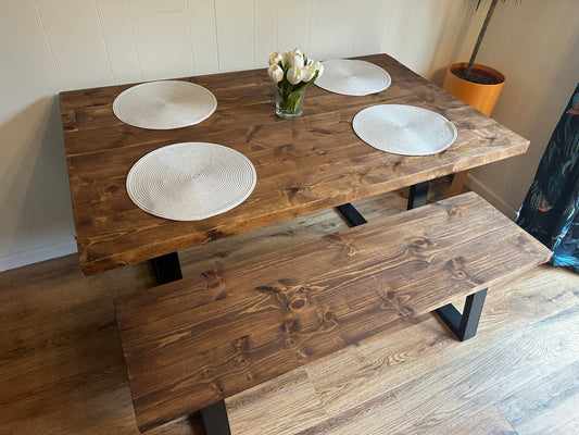solid wood dinning table
