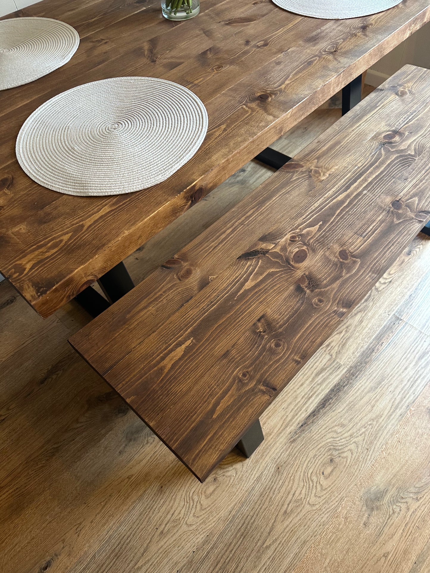 solid wood dinning table