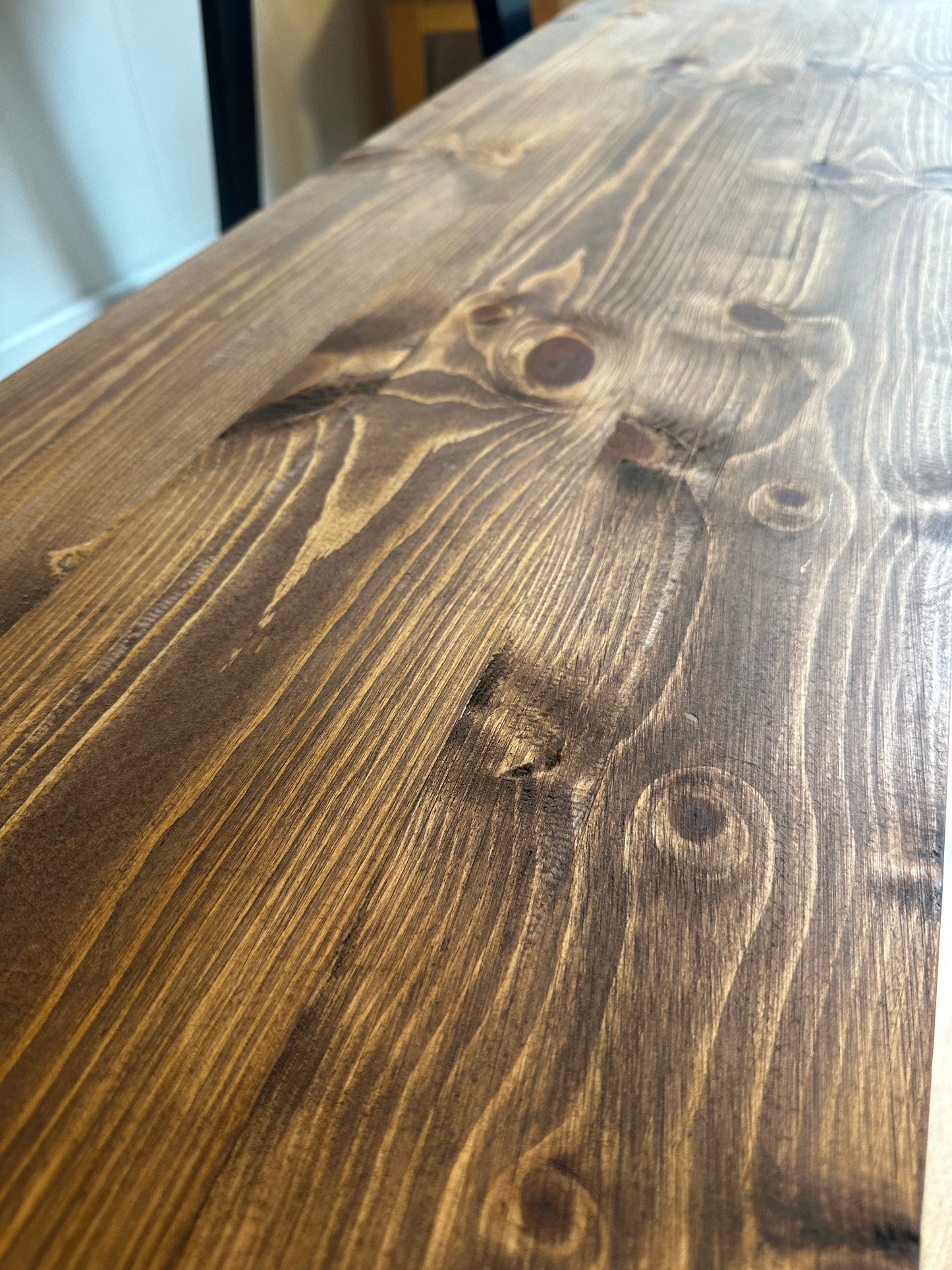 solid wood dinning table
