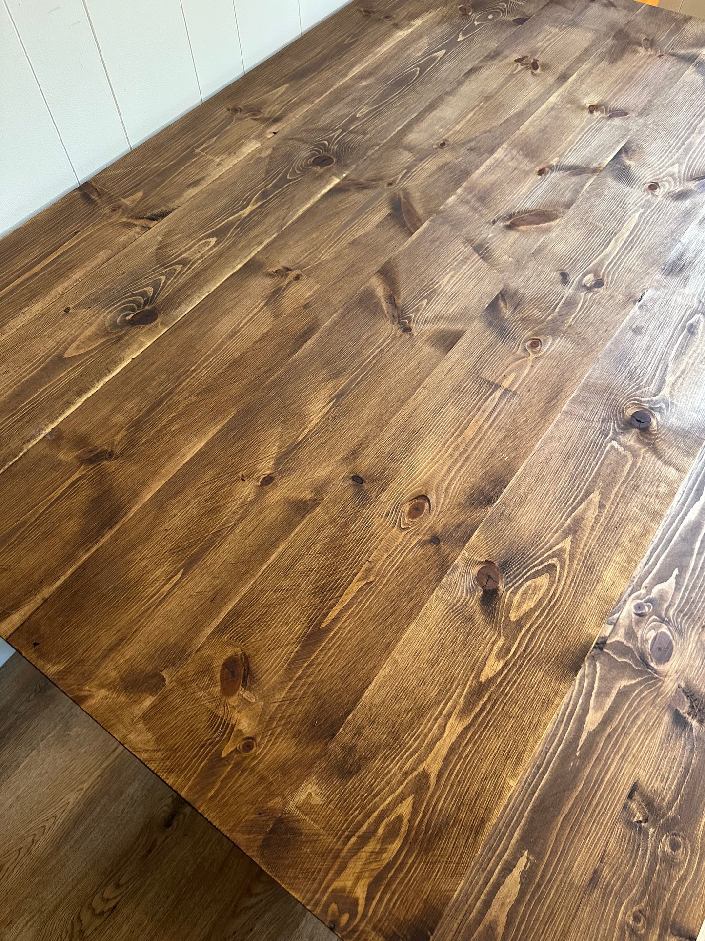 solid wood dinning table