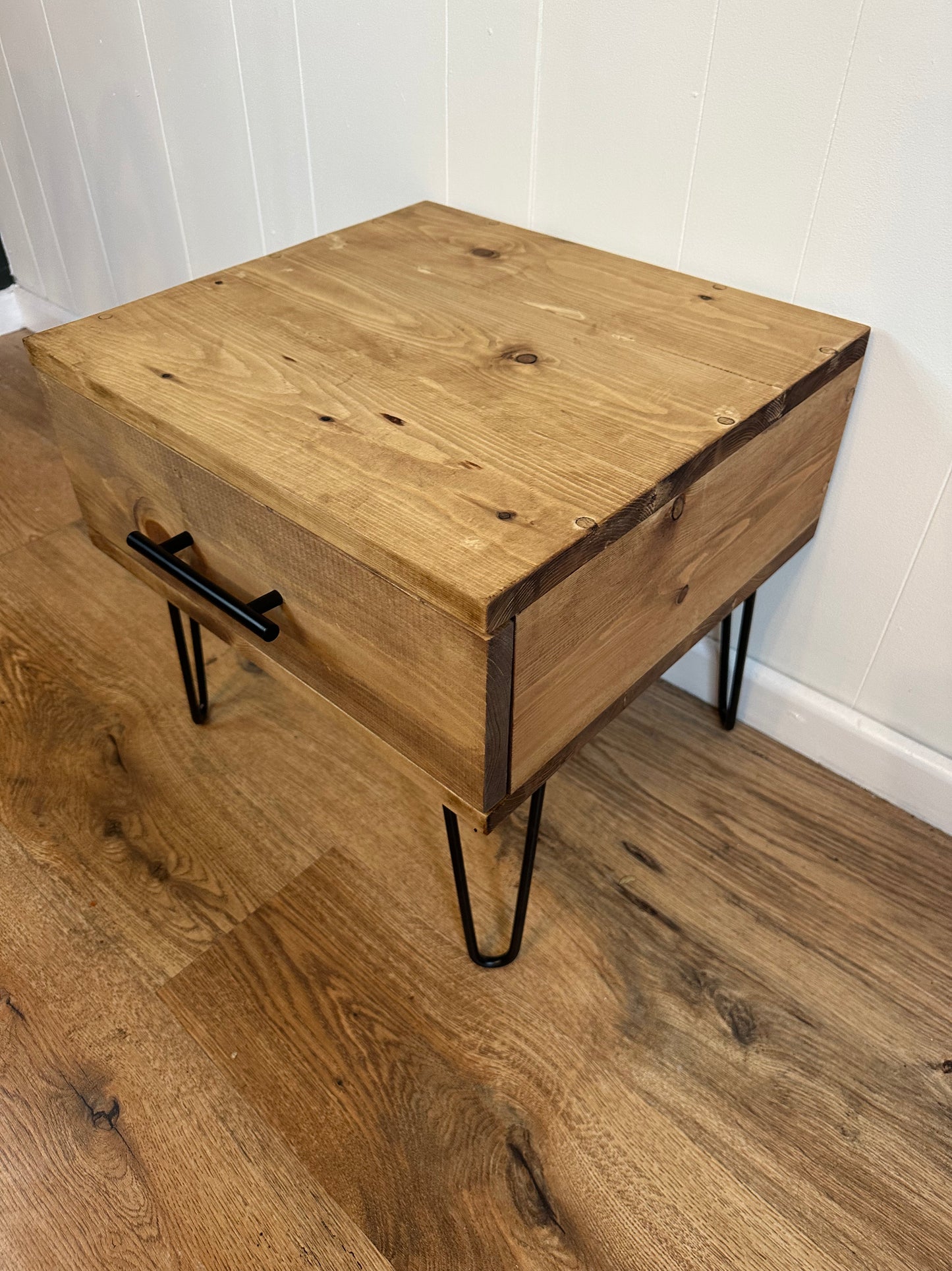bed side table